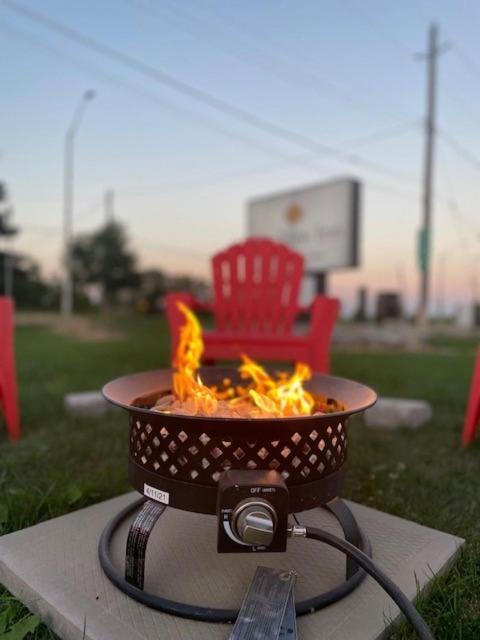 City View Inn Burlington Bagian luar foto