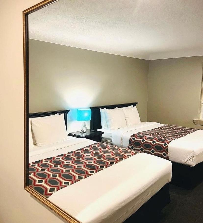 City View Inn Burlington Bagian luar foto